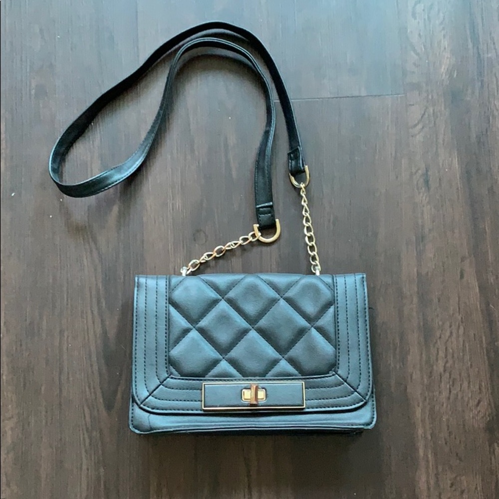 Black crossbody purse